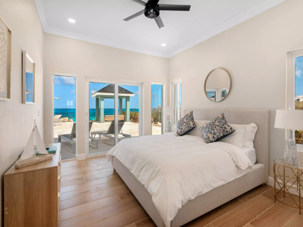 Luxury Oceanfront Villa in Exuma - Ideal for Families and Groups